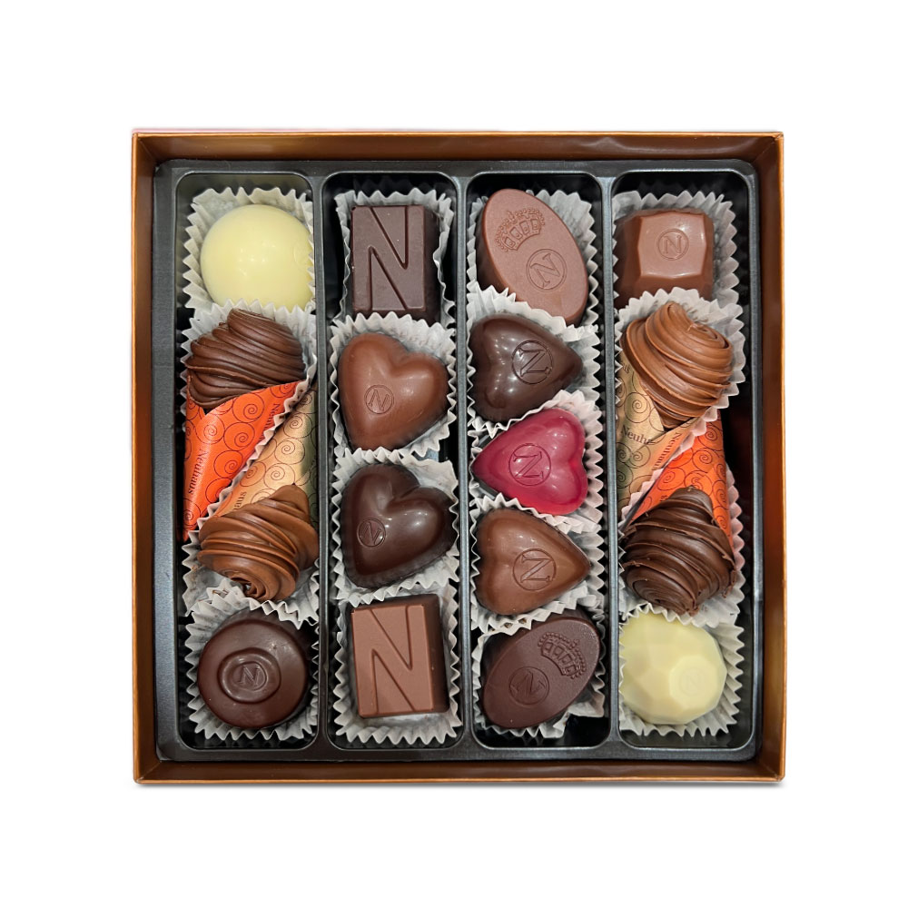 Romantic Medium Gift Box 17 Chocolates Neuhaus